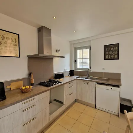 - Calme, Cosy, & Libourne Fronsac (Gironde)