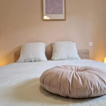 - Calme, Cosy, & Libourne *