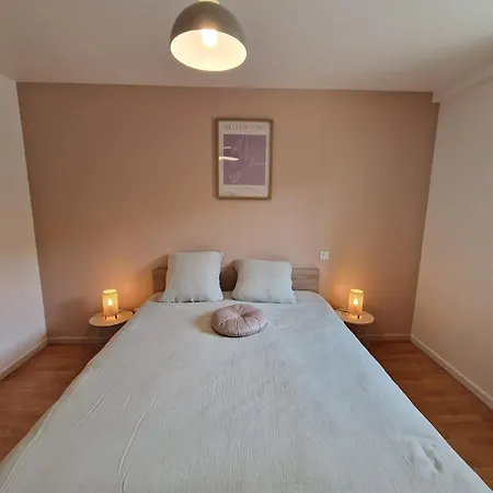 - Calme, Cosy, & Libourne Lägenhet *